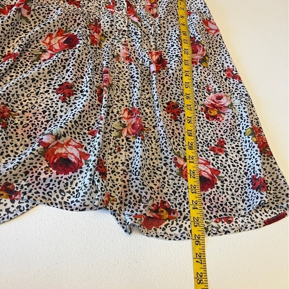 Torrid Tank Top Women's Size 1X Plus Size Floral Animal Print Tulip Back - Picture 10 of 10